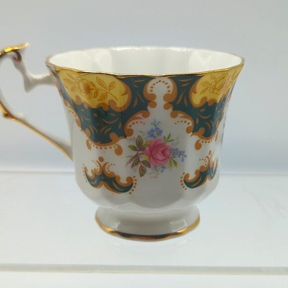 Rosina Teacup & Saucer Fine Bone China Made in England - Picture 5 of 9